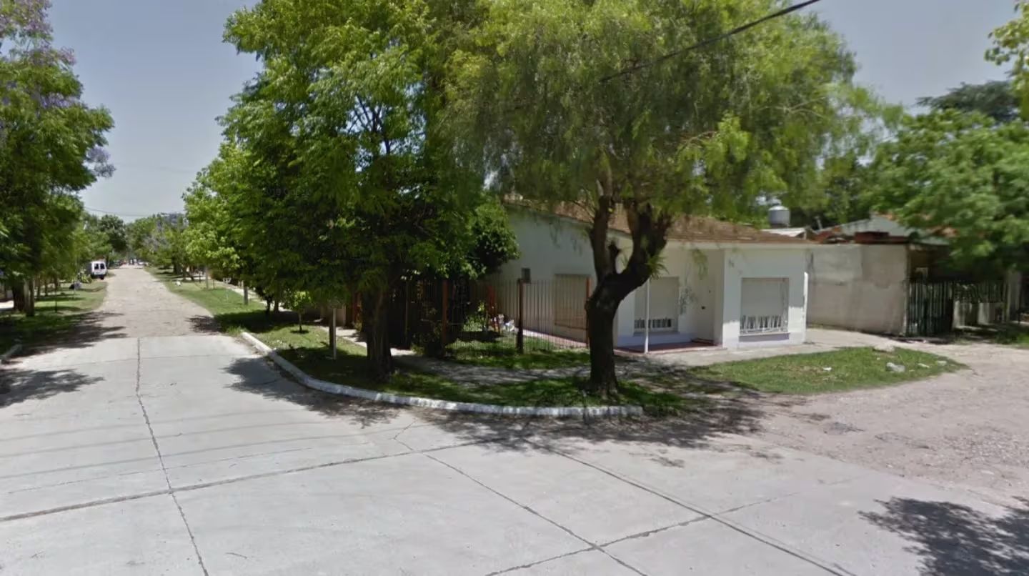 El hombre convivió con el cuerpo durante tres días. (Foto: Google Street View)