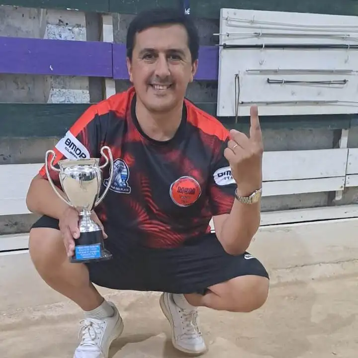 Bronzovich se consagró en una final cambiante.