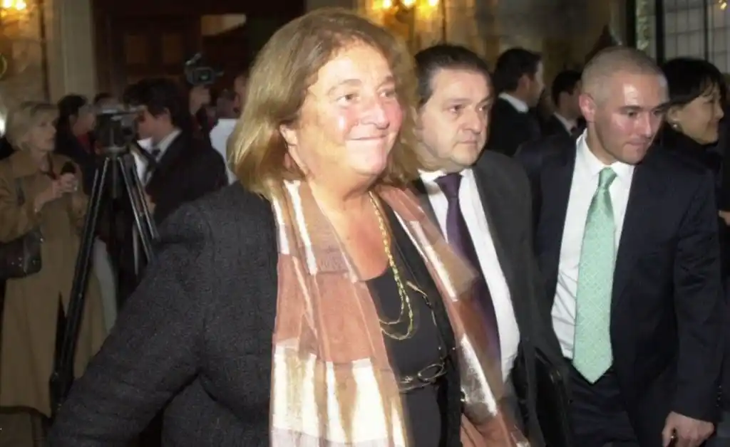 AMIA: sobreseen a exjefe de Interpol y a excanciller