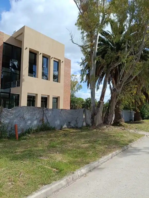 Chascomús: El Concejo Deliberante aprueba una Resolución para mejorar el estacionamiento en la zona de la “Casa de la Provincia”