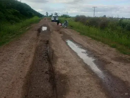 Dos hermanas de 18 y 11 años sufrieron un accidente en moto cerca de Arrufó: una resultó gravemente herida