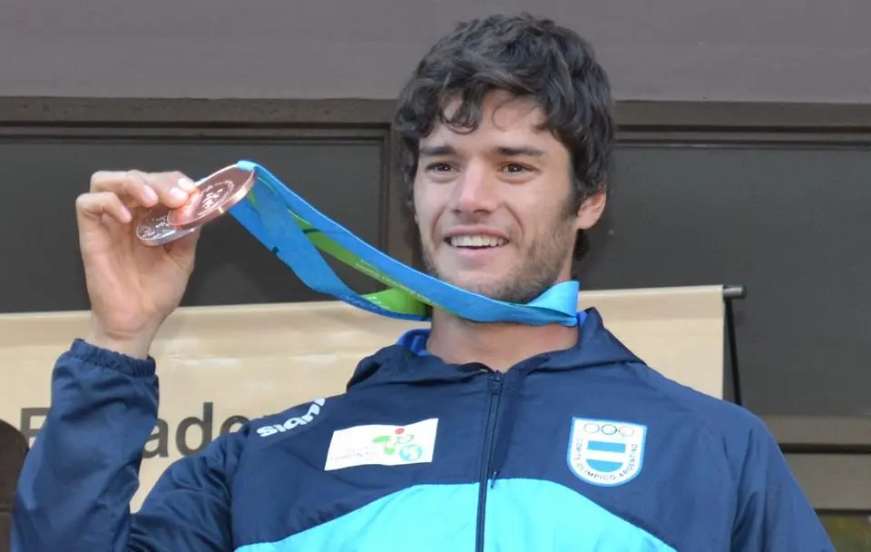 Baradero: Banderazo en apoyo al deportista olímpico Gonzalo Carreras