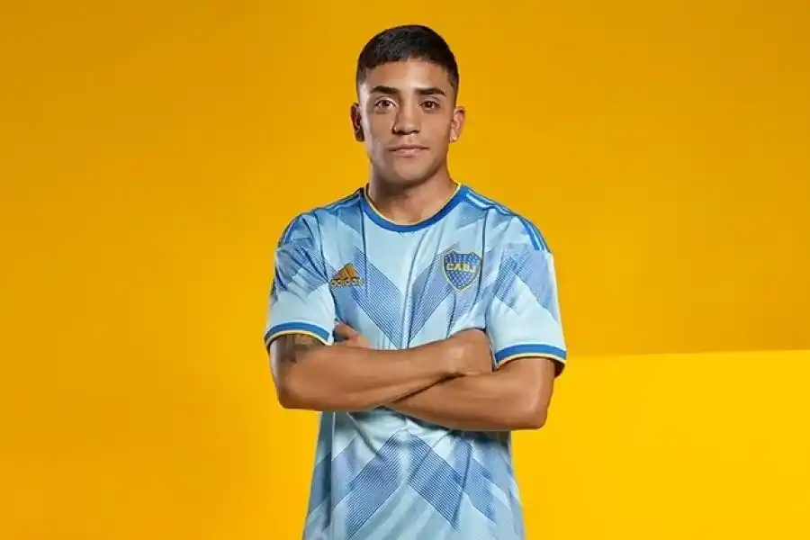 Boca Juniors presentó la camiseta que estrenará esta noche ante Argentinos Juniors