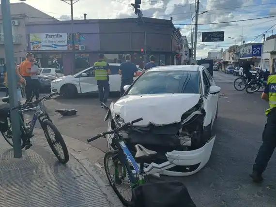 Un menor resultó herido tras un choque múltiple en España y Rodriguez