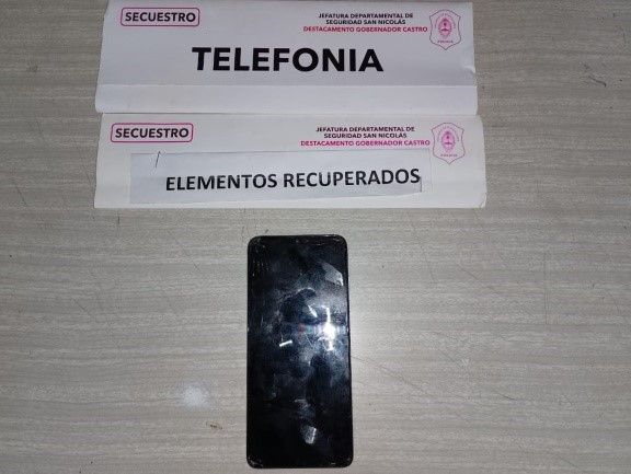 Gobernador Castro: robó un celular y fue atrapado por la policía
