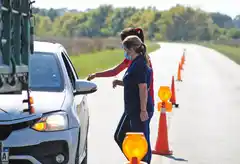 ¿Se debe utilizar barbijo en el auto?