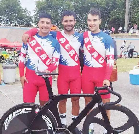 Ciclistas de nuestra ciudad campeones argentinos en Mar del Plata