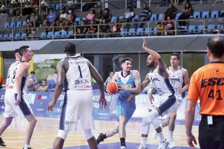 La Unión perdió con Peñarol y profundiza su mal momento