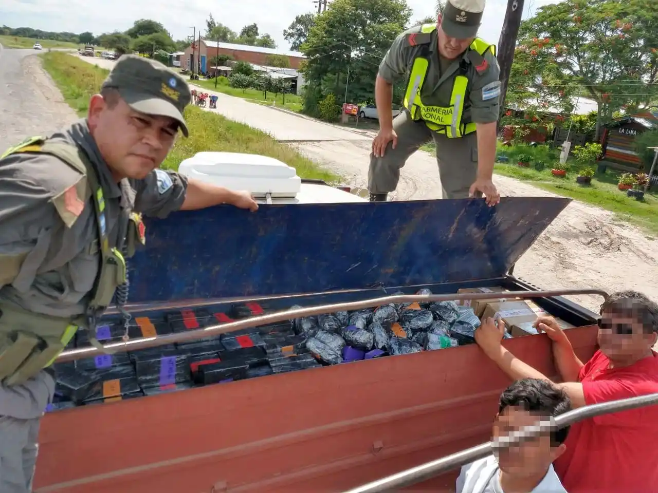 Formosa: Incautan 400 celulares de alta gama ocultos en un camión