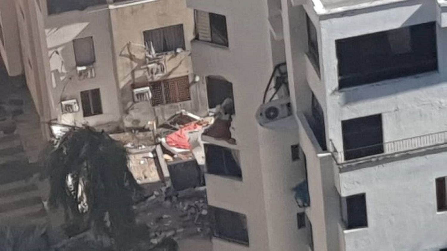 ¡PÁNICO! EXPLOSIÓN al norte de Valencia ocasiona destrozos en un edificio (+Fotos)