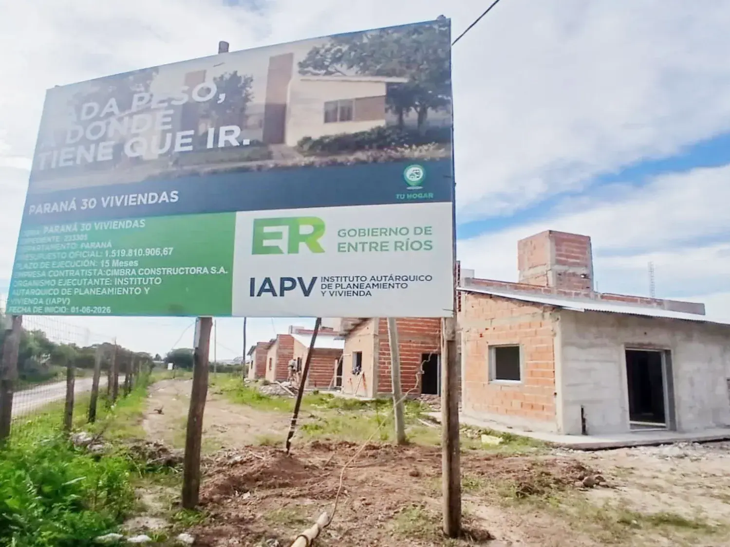 Avanzan las obras de 30 viviendas en Paraná