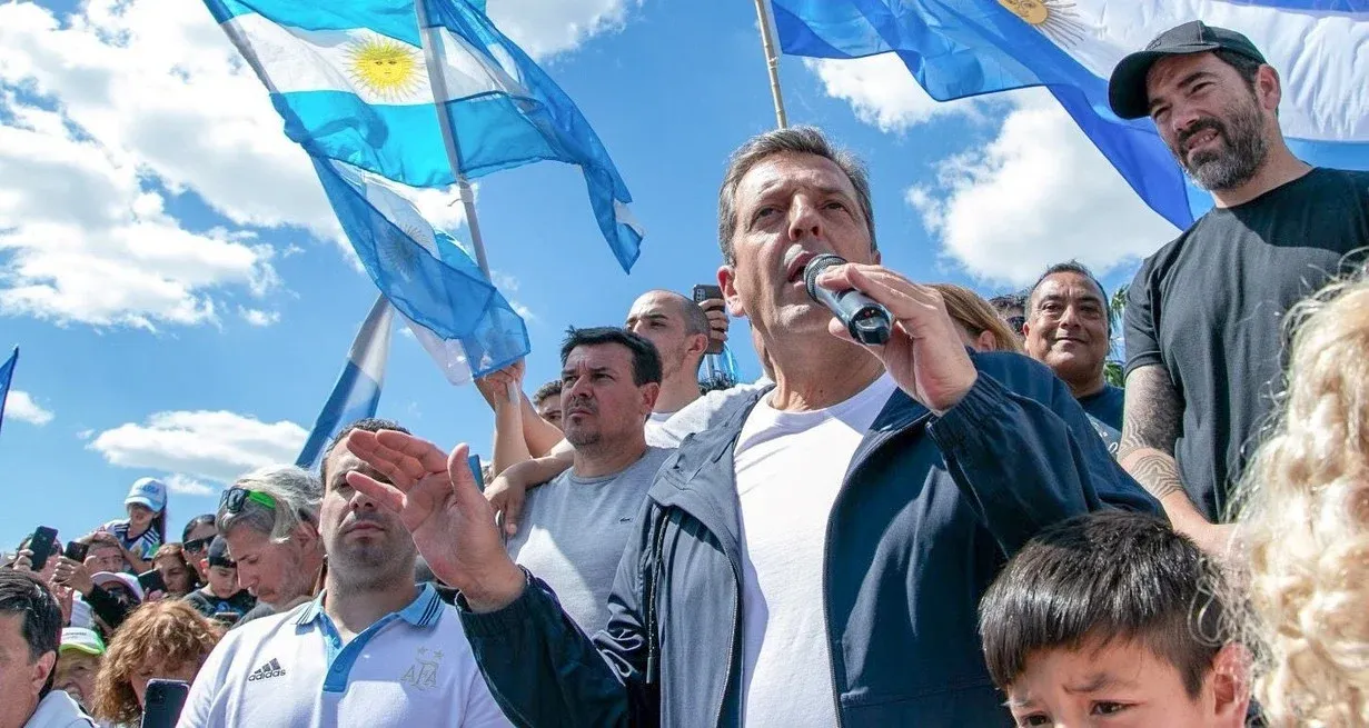 En la recta final rumbo al 19 de noviembre, Massa mantendrá una agenda cargada de actividades con recorridas y actos por todo el país como la que este domingo mantuvo en San Fernando y el próximo martes lo traerá a Santa Fe.