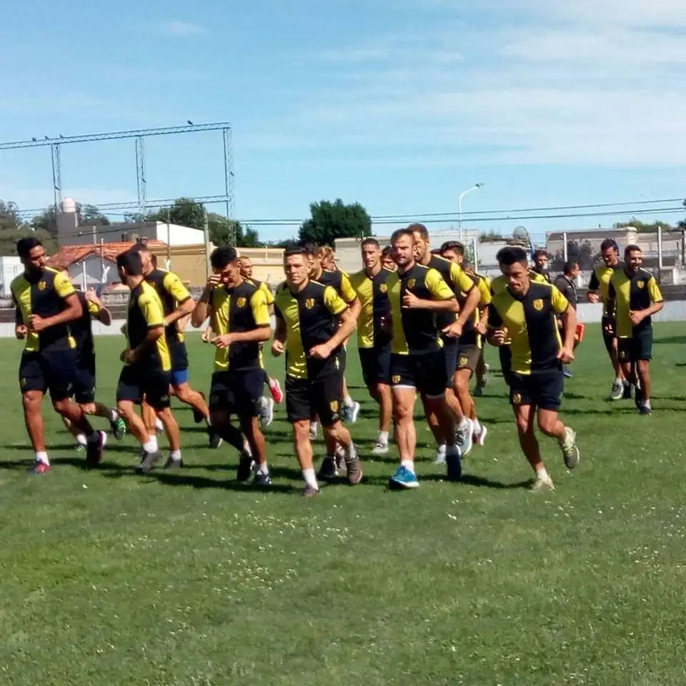 Santamarina se entrenó por primera vez en el año