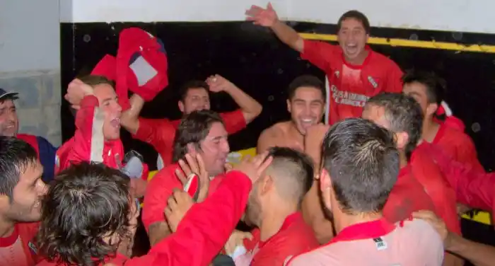Independiente frenó a Newbery y se quedó con el clásico loberense