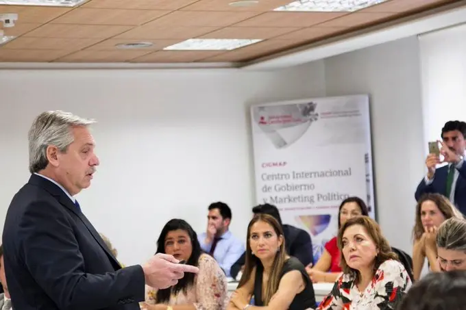 Desde España, Alberto Fernández disparó contra el Gobierno: "El modelo de Macri generó recesión y pobreza"
