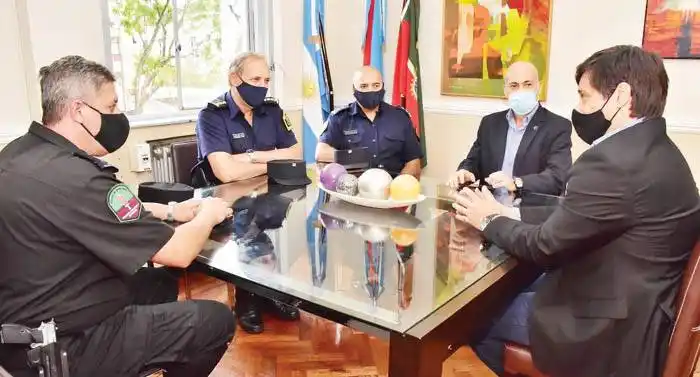 Reunión en la Municipalidad con el Jefe de la Policía de Entre Ríos 