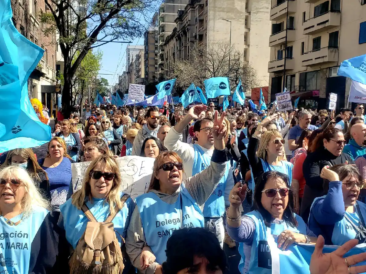 El Ministerio de Educación provincial informó que el acatamiento al paro fue del 61%