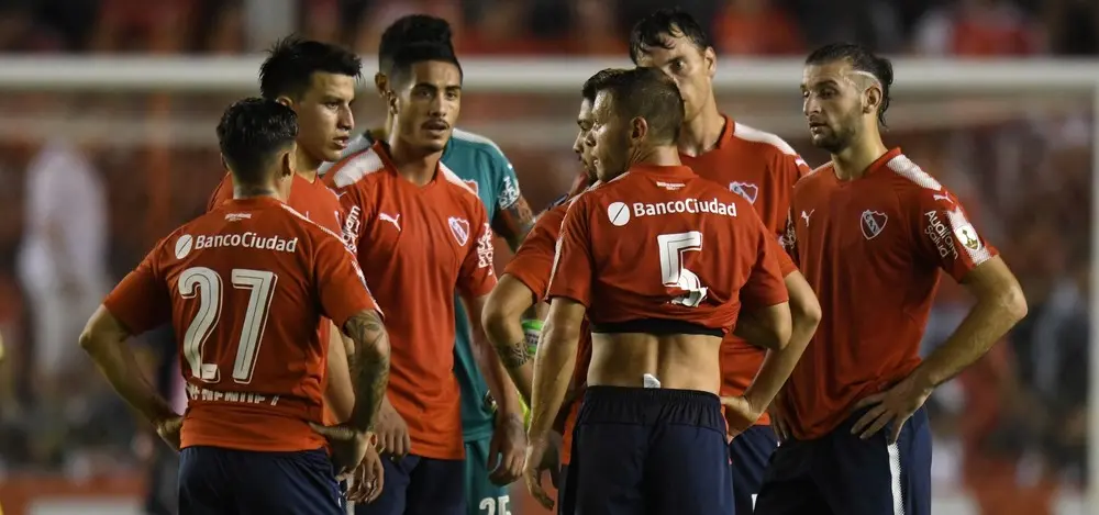Independiente cayó ante Corinthians y complicó su clasificación