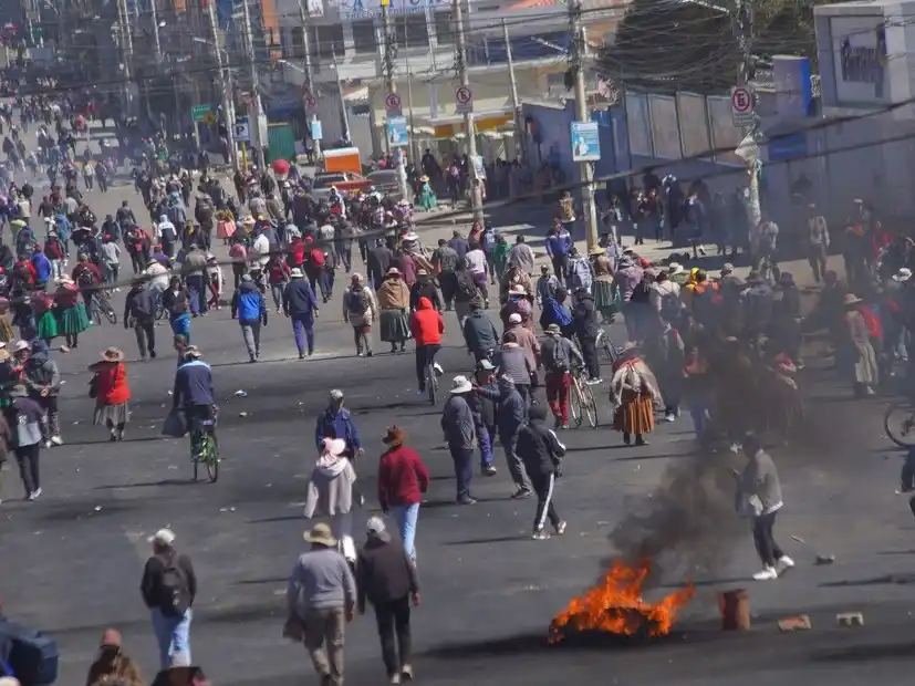 Crece la tensión en Bolivia tras una nueva jornada de protestas y enfrentamientos en La Paz