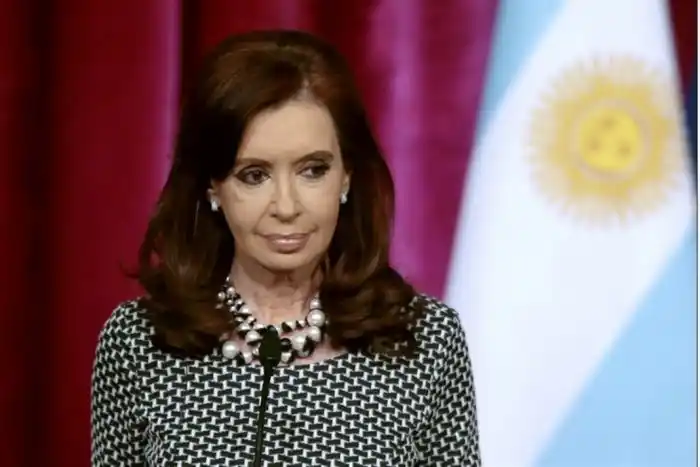 Cristina Kirchner, a juicio oral por fraude en la obra pública