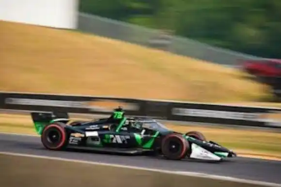 Canapino probó en el óvalo de Iowa