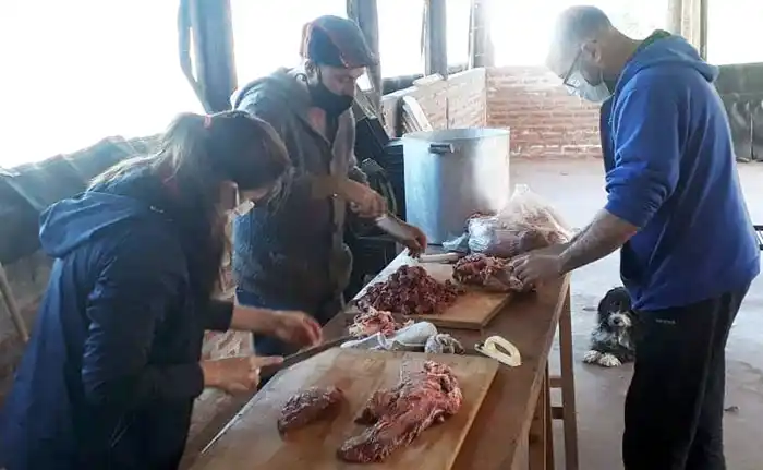 Vecinos de Villa del Deportista y Scouts comenzaron con un proyecto de emergencia alimentaria