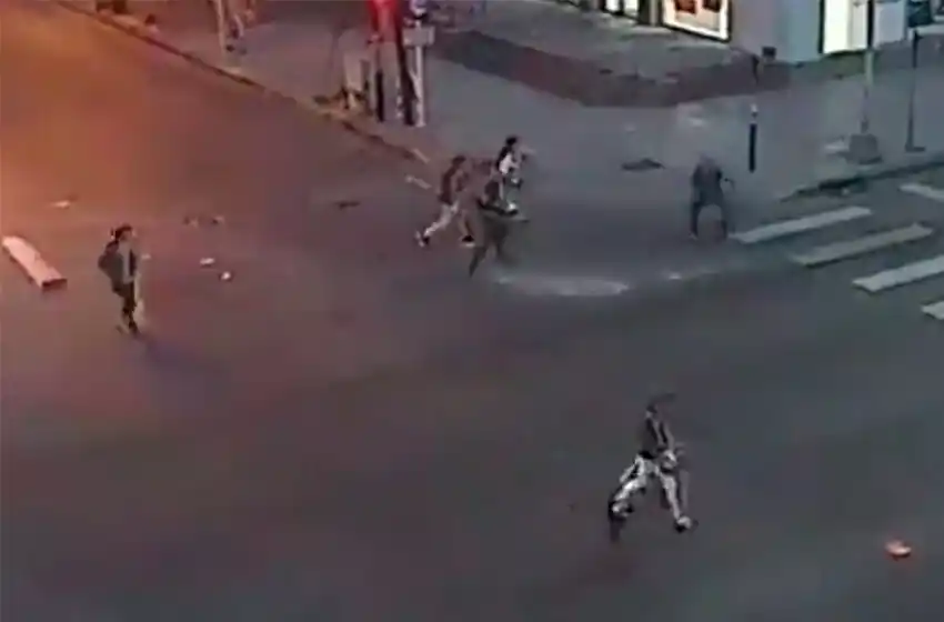 Detuvieron a un grupo de jóvenes que asaltaron un comercio