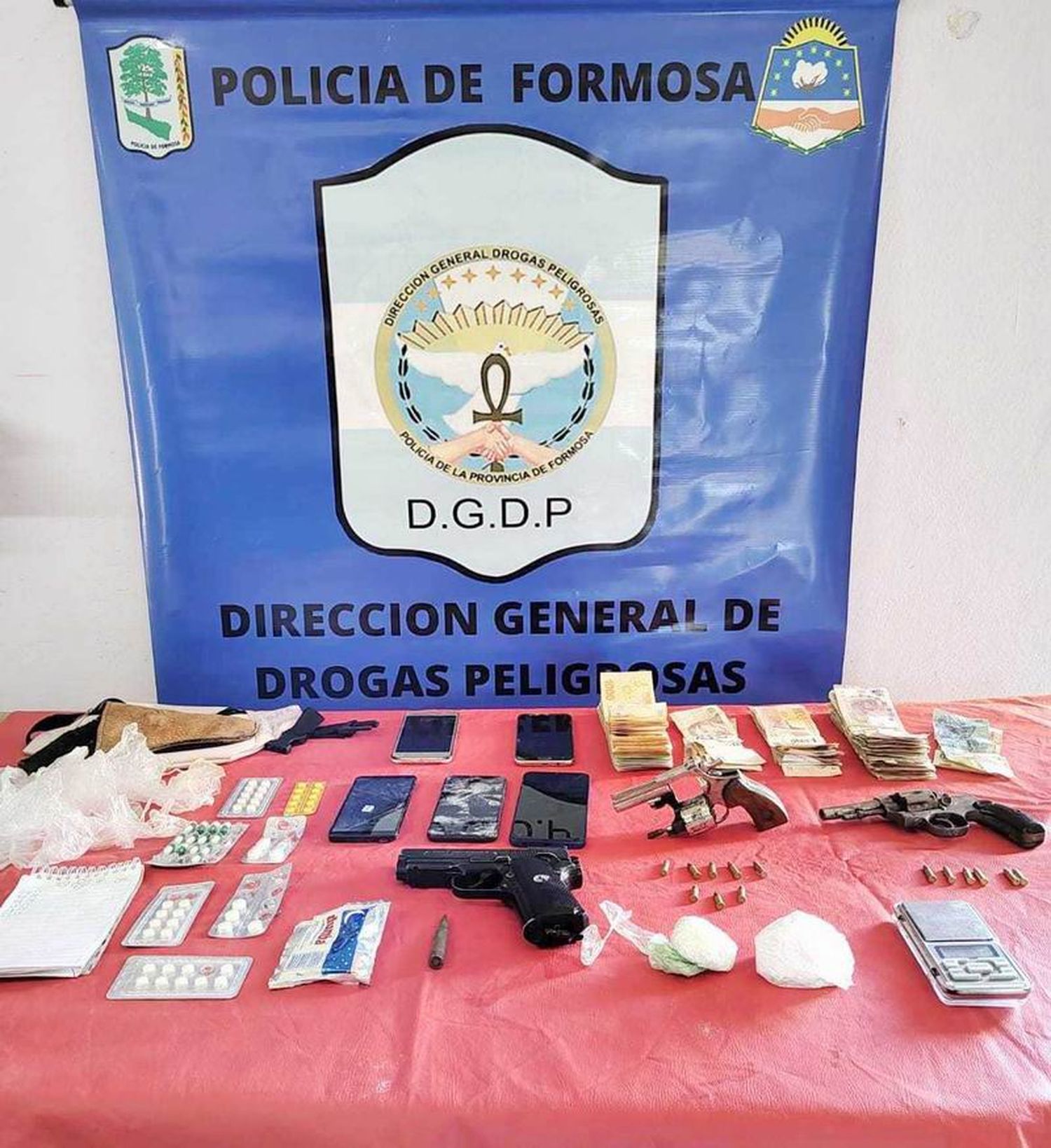 Anularon centro de venta de 
drogas, una mujer detenida