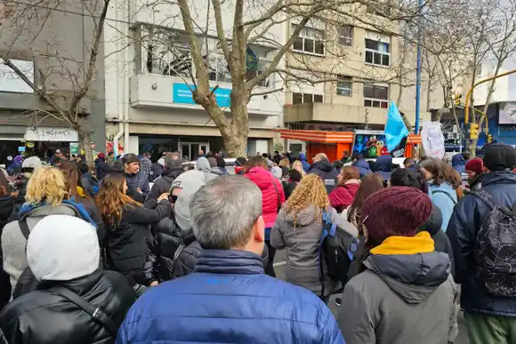 Trabajadores municipales en estado de alerta y movilización por falta de acuerdo salarial