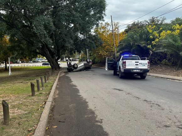 Piden reparaciones en la bajada de Náutico para evitar accidentes