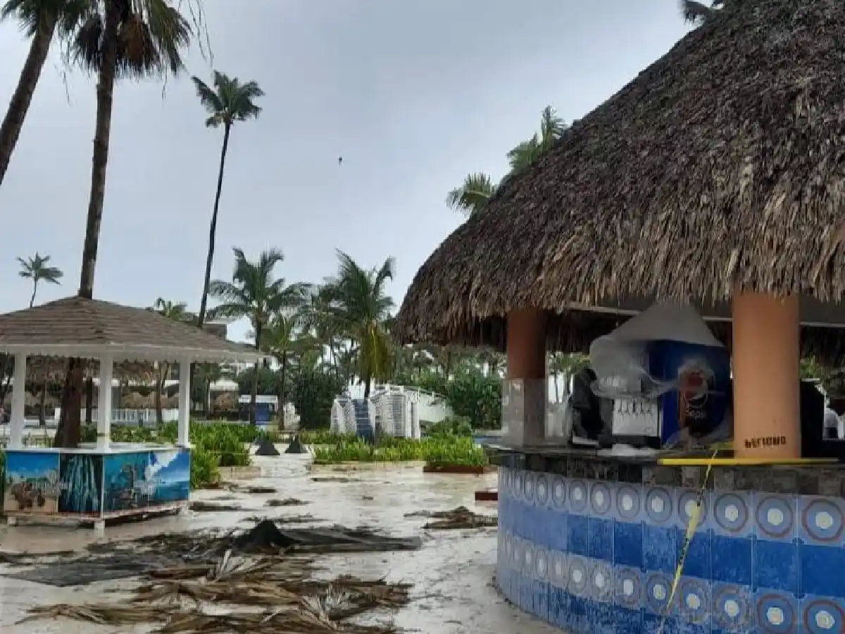 Un sanfrancisqueño sorprendido por la furia del huracán Fiona