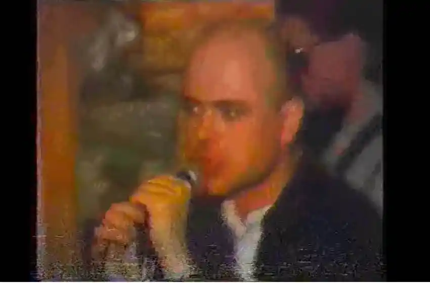 Viralizan un video inédito de Sumo tocando en una»paqueta» mansión