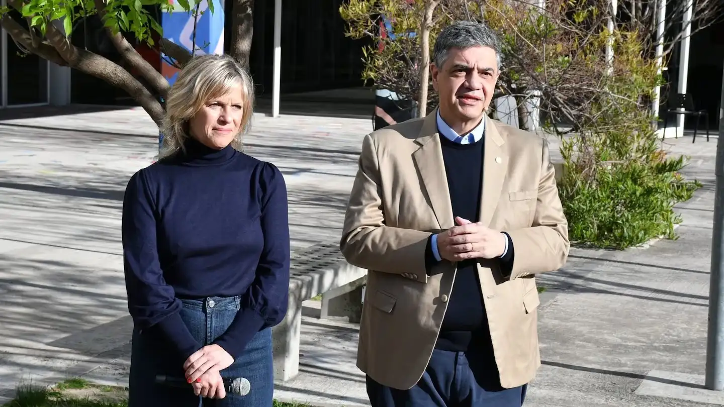 Jorge Macri junto a Mercedes Miguel, la ministra de Educación de la Ciudad.