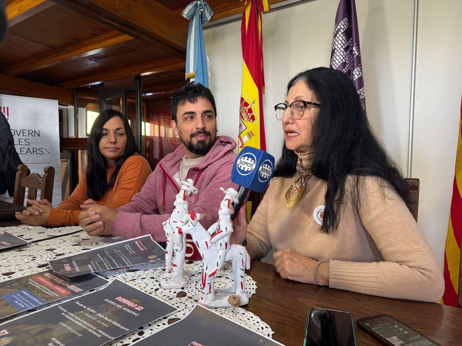 conferencia de prensa quema del demonio