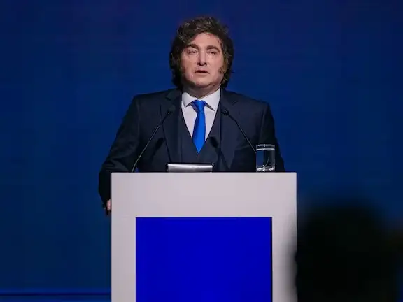 Milei culpó a la guerra por el aumento de la inflación, pidió "paciencia" y prometió una mejora
