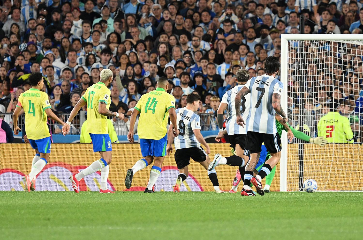 Argentina pasó por encima de Brasil y le demostró el poderío del múltiple campeón