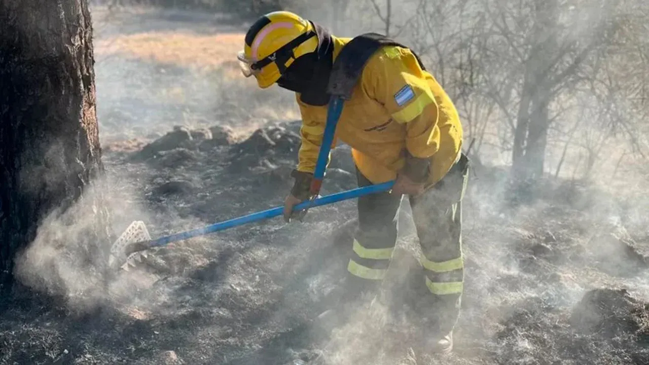 El incendio ya habría consumido más de 1.200 hectáreas en Guasapampa