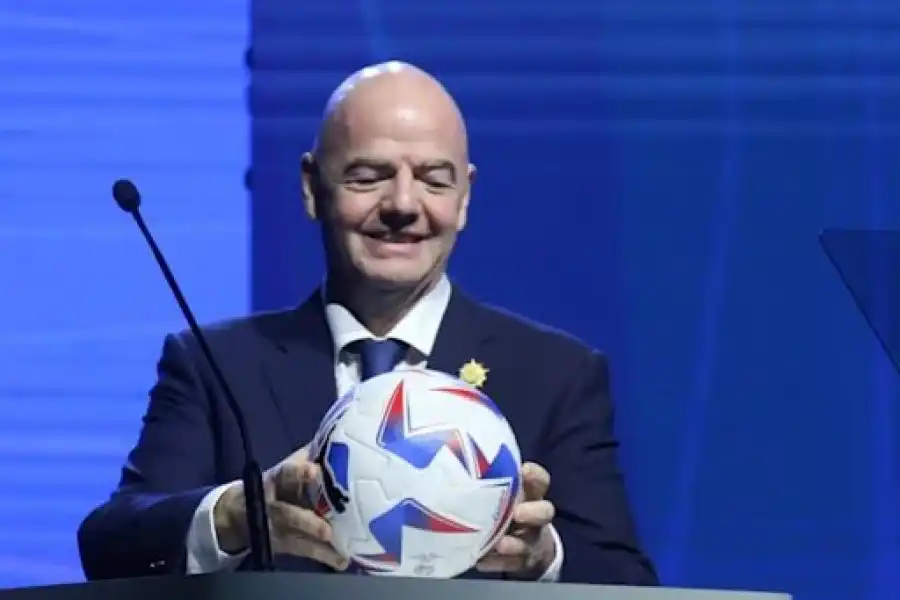 Gianni Infantino y el recuerdo de César Luis Menotti: "Su filosofía de juego será su legado"