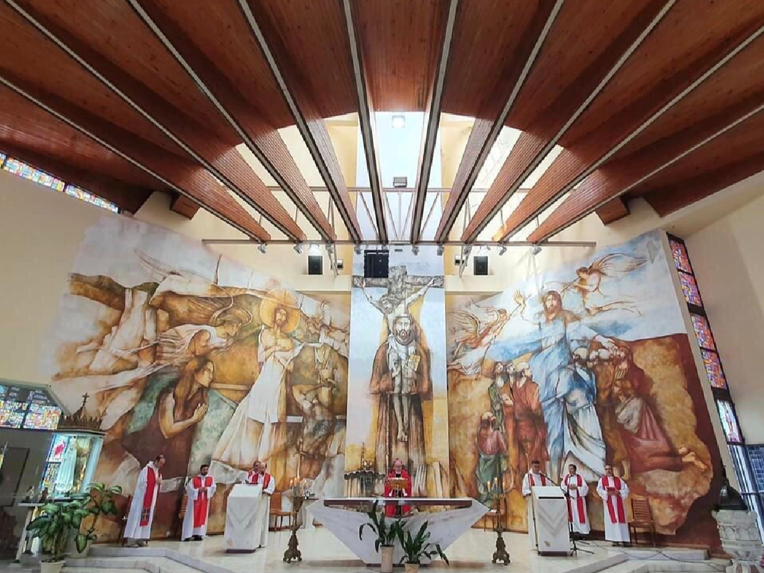 Las iglesias reabrirán sus puertas desde mañana