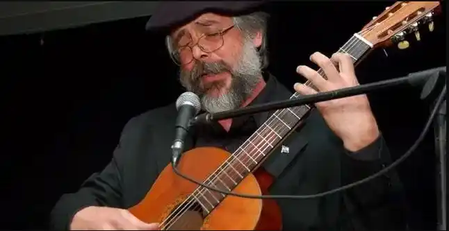 Ricardo Maldonado presenta “Voz Varia”