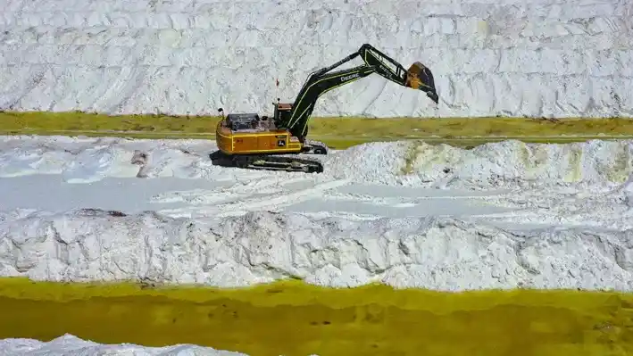 El crecimiento de la industria del litio en Argentina enfrenta nuevos desafíos.