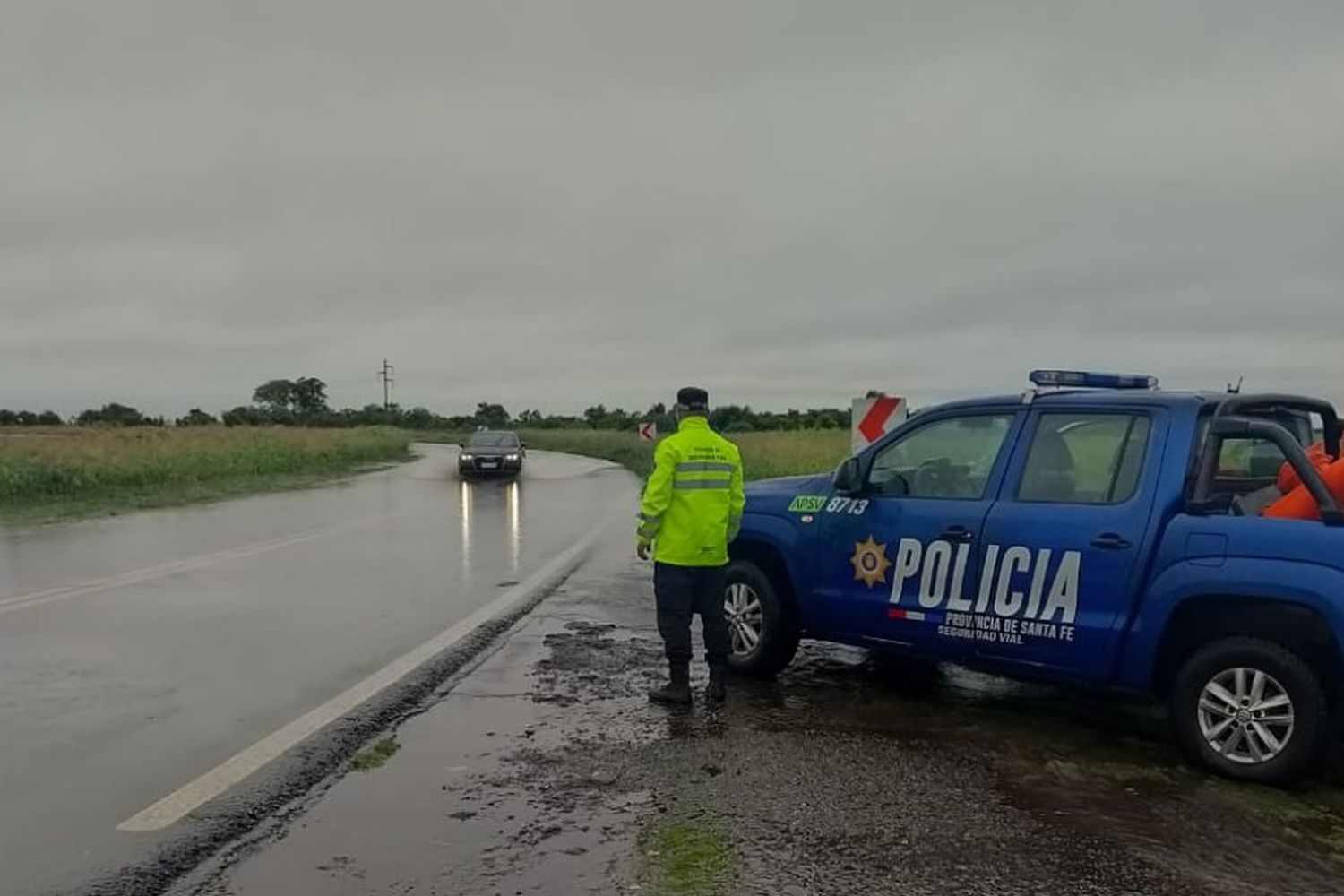 Las lluvias generaron importantes problemas en la Ruta Nacional 11: el tránsito permanece cortado en un sector