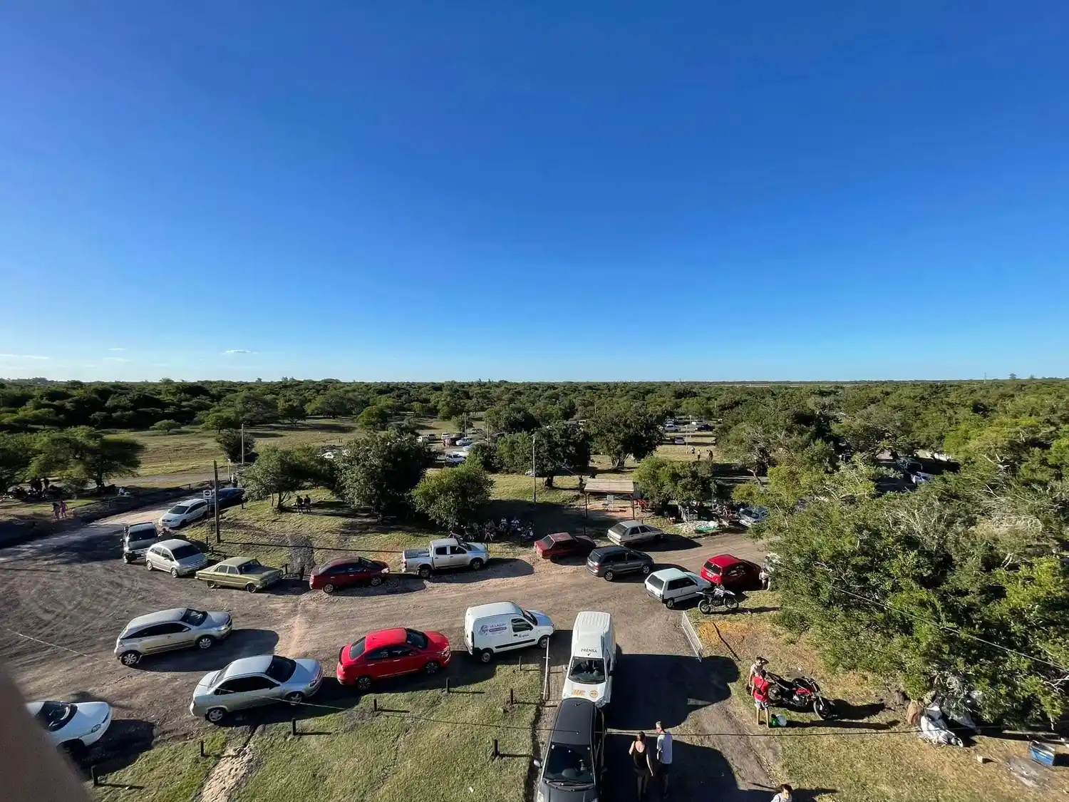 Ingreso al Parque Balneario Municipal y al Balneario La Zoila