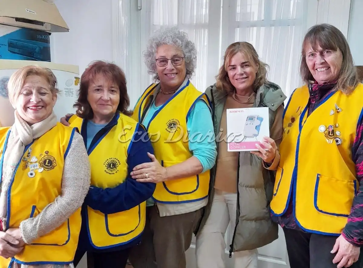 Entrega. Del monitor fetal a la Dra. Sartori