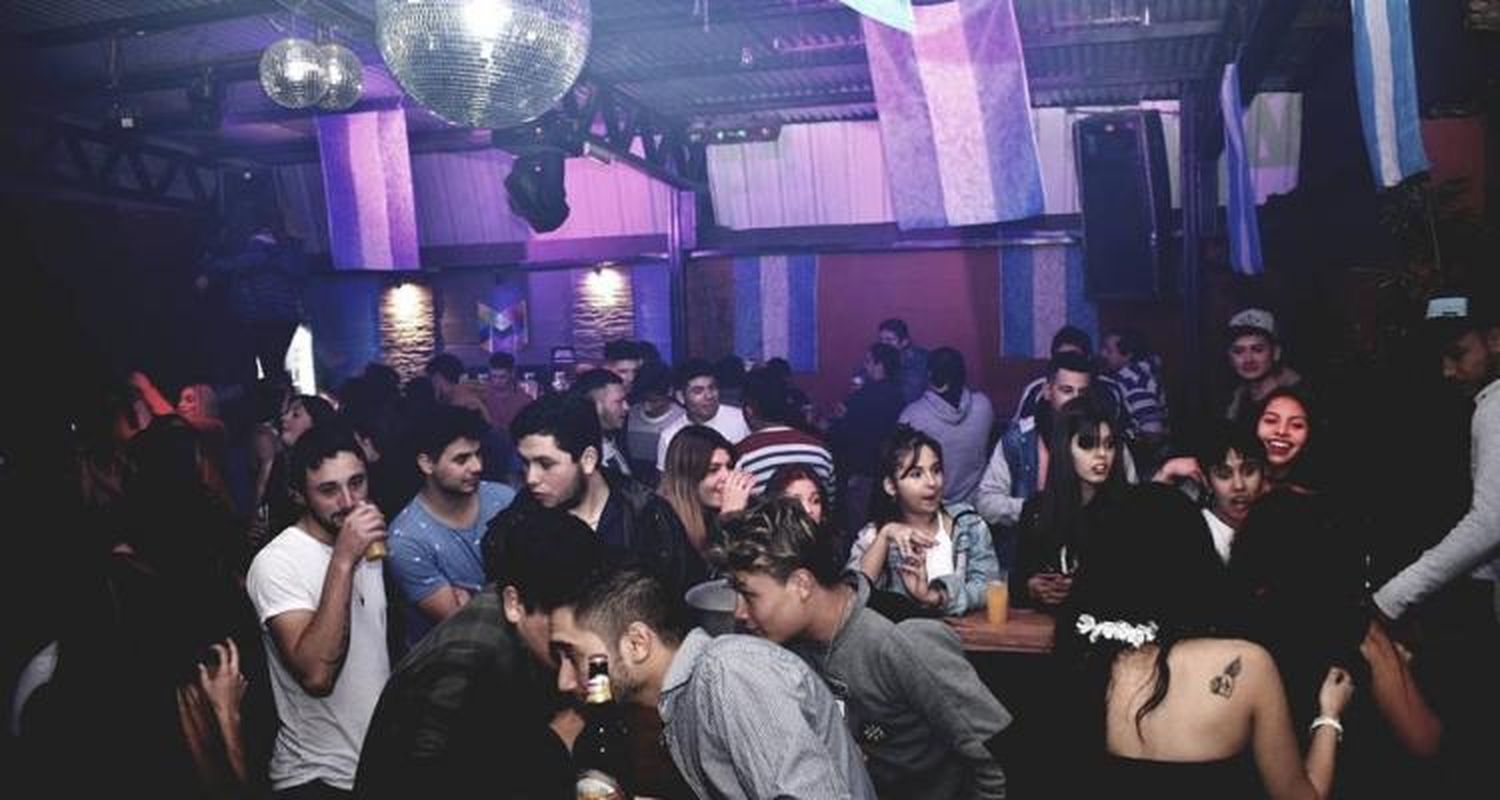 DDA inspeccionó boliches, aprehendió a seis personas y clausuró Moscú