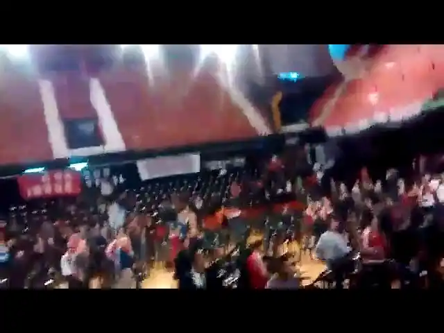 Serios incidentes, golpes y corridas en la asamblea de Newell’s que se suspendió