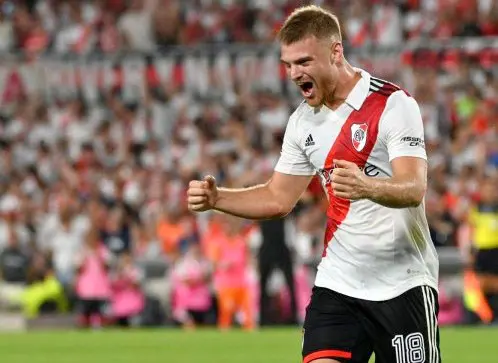 River goleó a Godoy Cruz y quedó a un punto de San Lorenzo