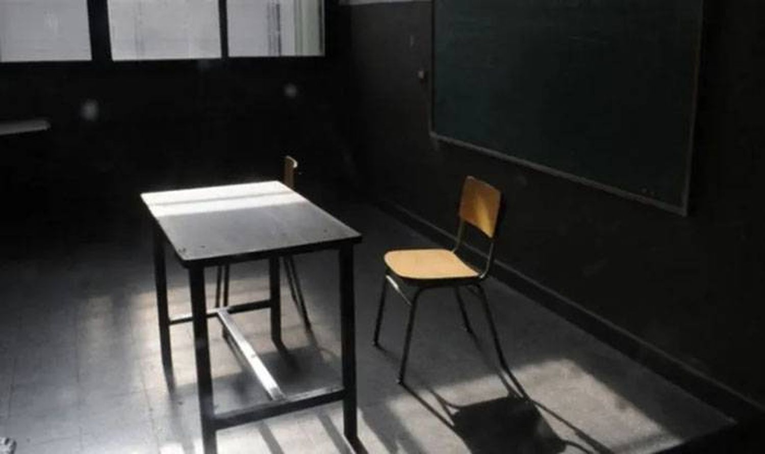 �SNo todos los estudiantes van  a poder ir todos los días⬝