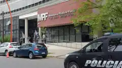 Conoció a sus hijas ya adolescentes y las violó todo un año