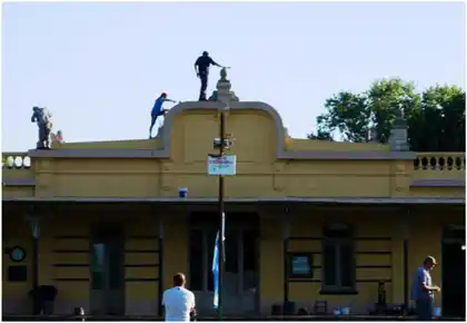 Las Heras: La estación del tren belgrano es el principal atractivo del pueblo 